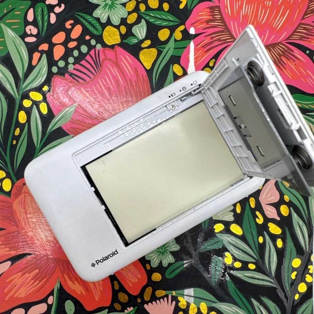 Polaroid Snap Instant Digital Camera – Instant Print Camera